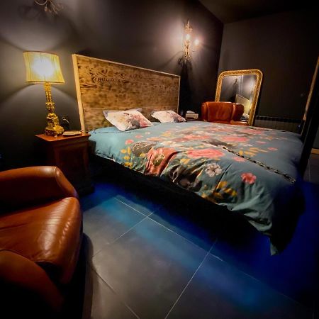 Loveroom Avec Jacuzzi 01 Chazey-sur-Ain Luaran gambar